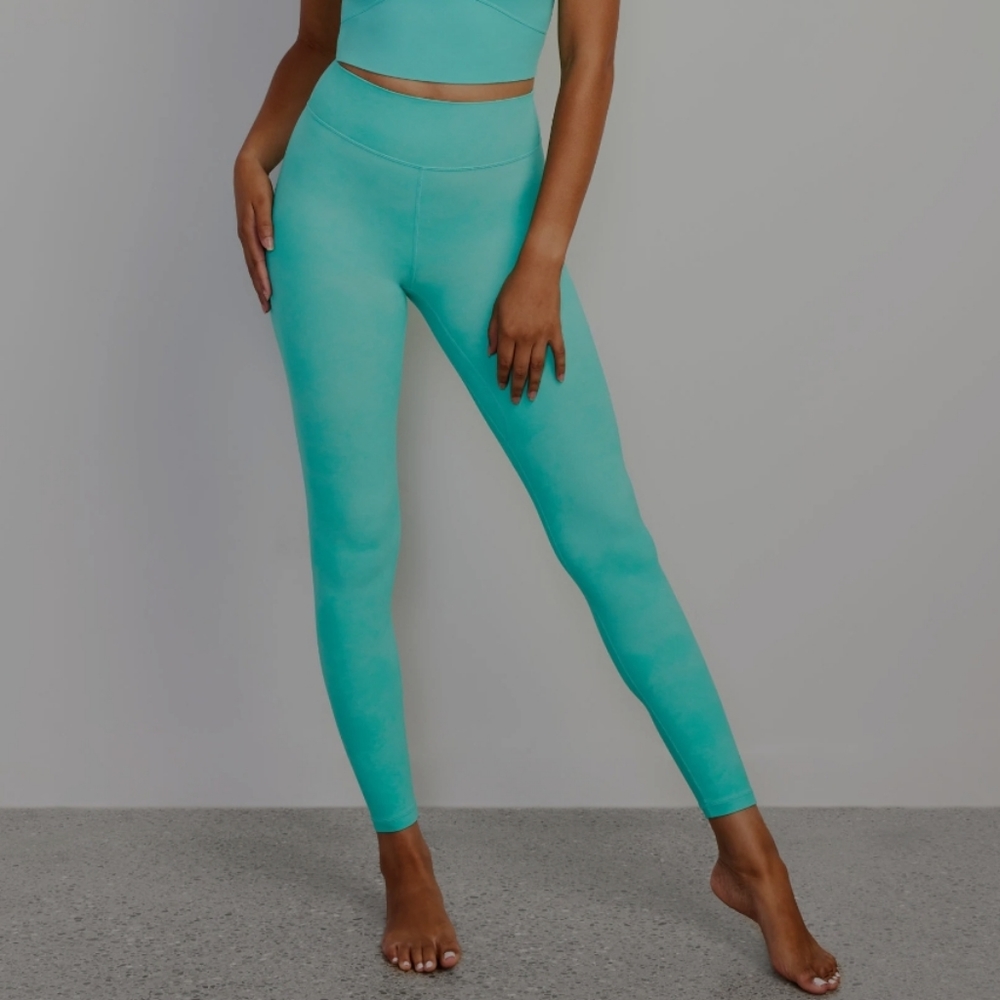 Stori Perservance Tights Size 8 NWOT